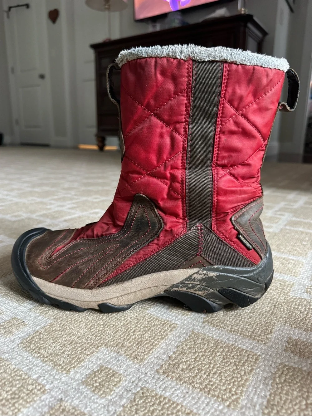 KEEN Betty Waterproof Winter Snow Boots Red Brown Insulated Women’s 9.5